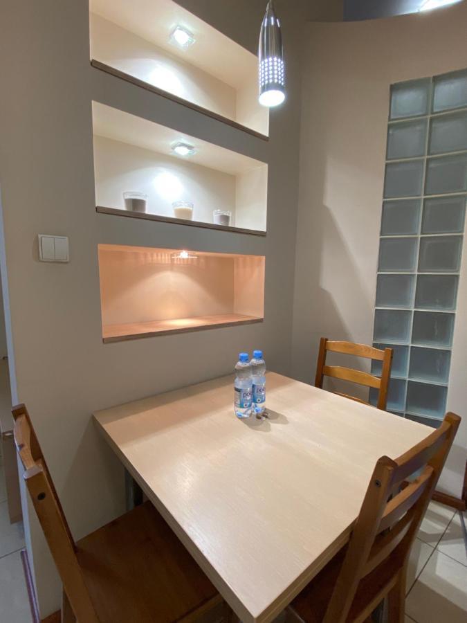 Klimatyczny Apartament Przy Rynku Wrocław Buitenkant foto