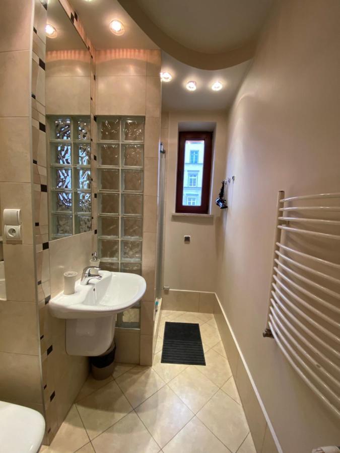Klimatyczny Apartament Przy Rynku Wrocław Buitenkant foto