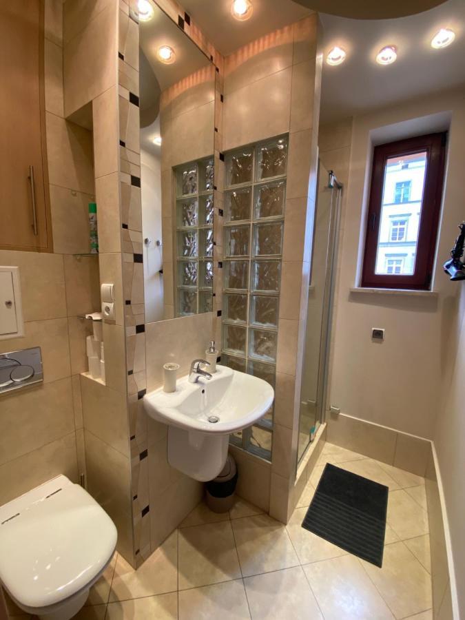 Klimatyczny Apartament Przy Rynku Wrocław Buitenkant foto