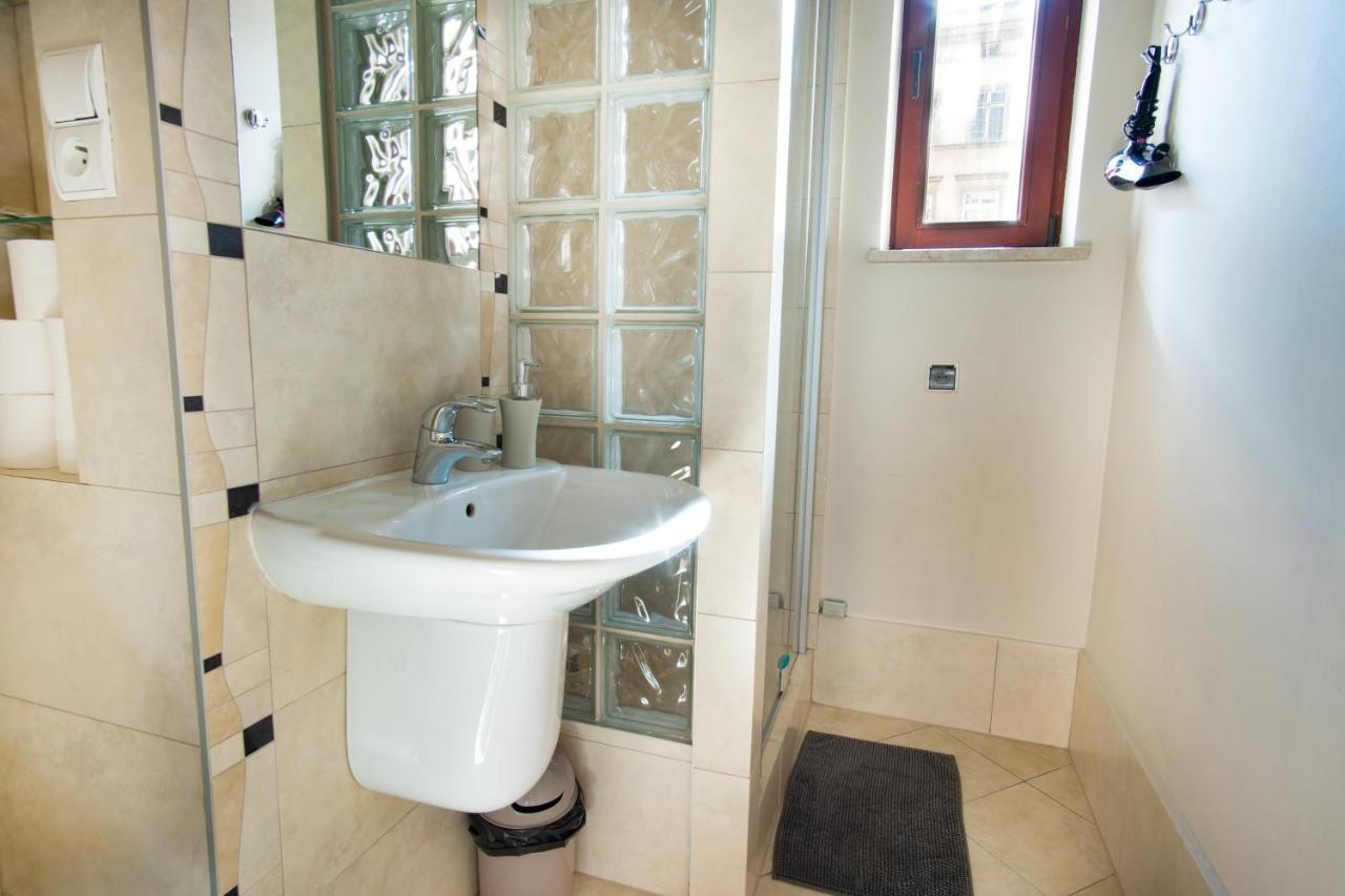 Klimatyczny Apartament Przy Rynku Wrocław Buitenkant foto